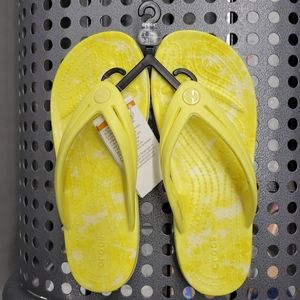 Crocs yellow bleach dye flip flops